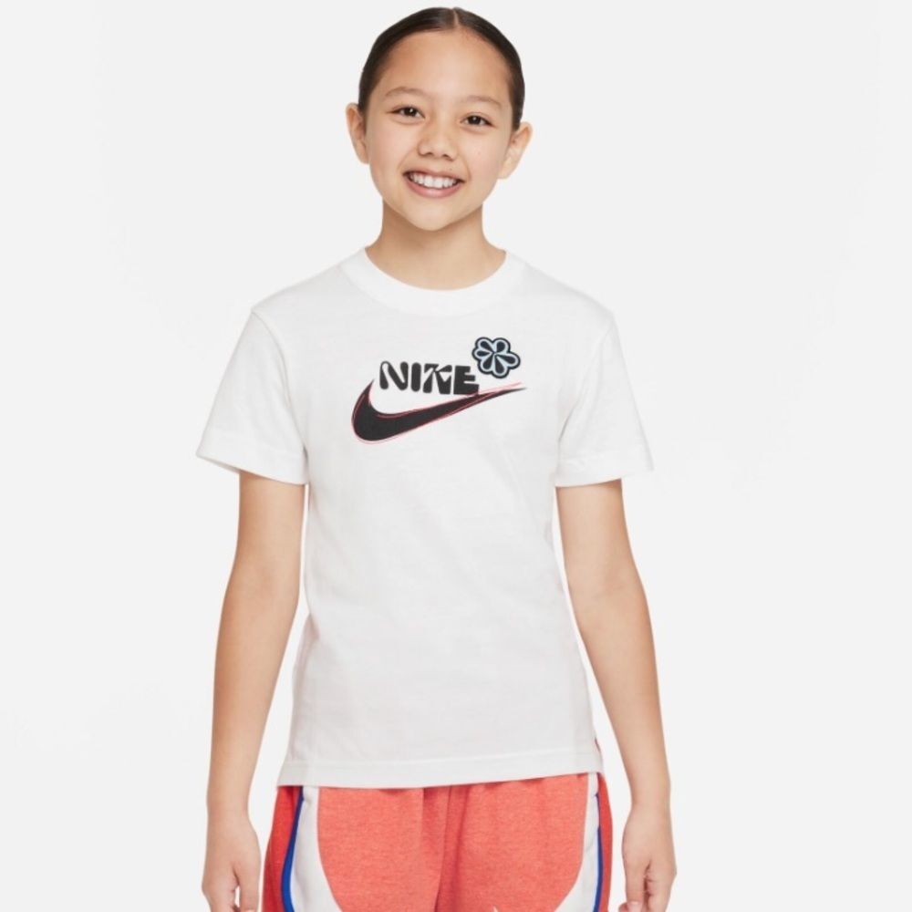 Girls Nike medium white logo tshirt Hilo craft gym workout